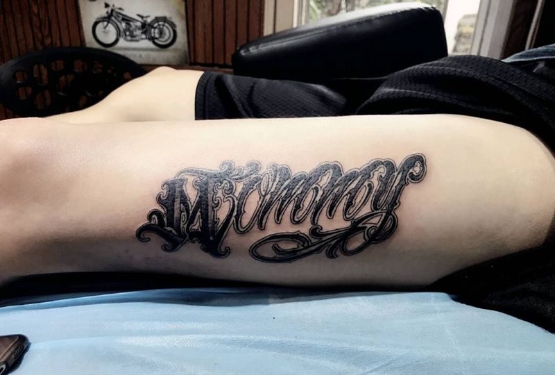 mommy纹身图片_腿部清新成品纹身图案