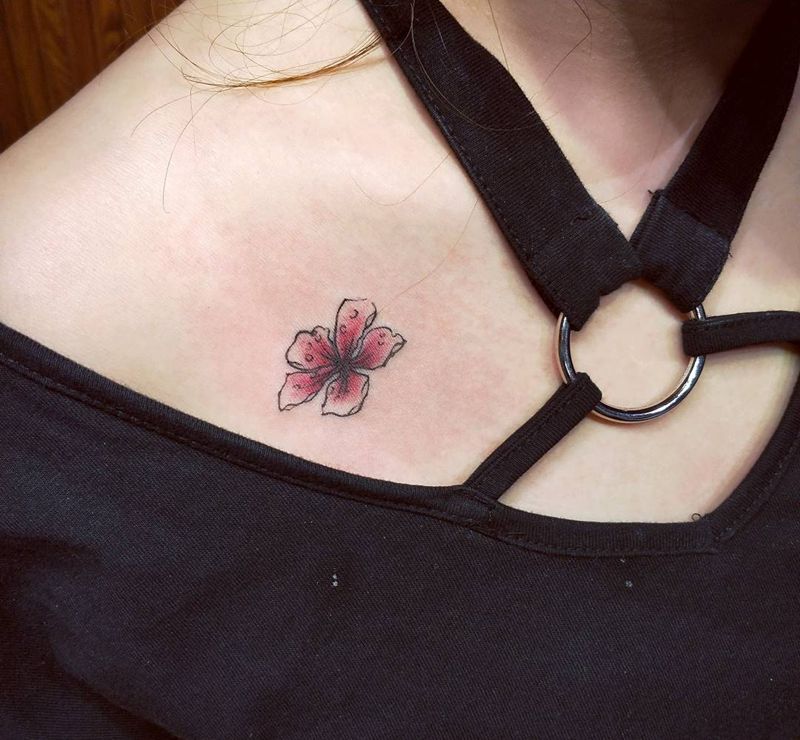 花纹身图片_肩部清新植物成品纹身图案