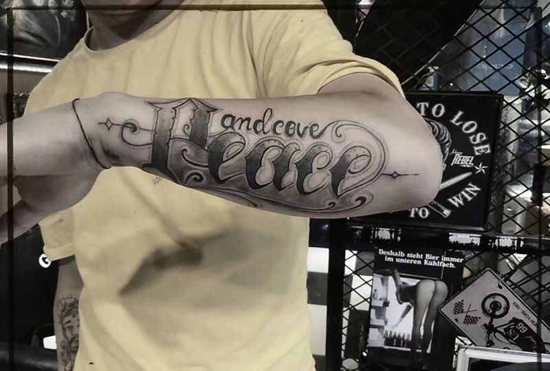 和平与爱纹身图片