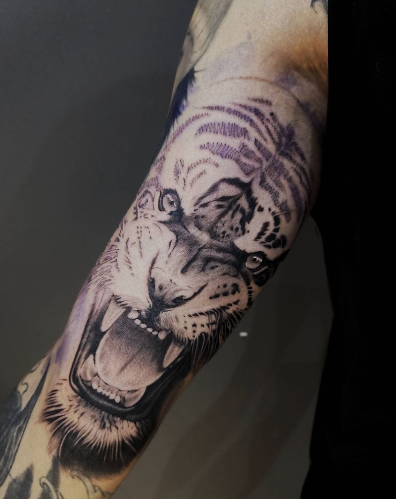 虎纹身图片_手臂欧美写实虎纹身图案