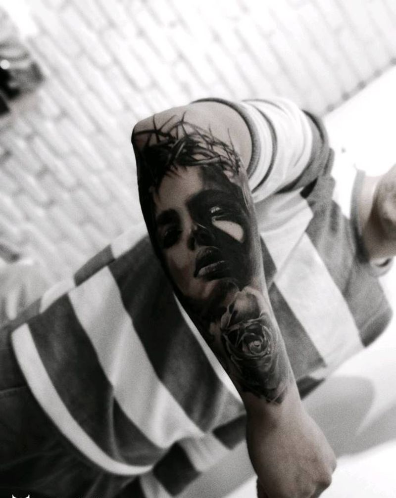 人物纹身图片_手部人物纹身图案