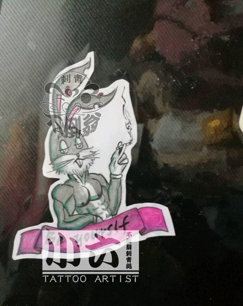 原创肌肉兔八哥纹身图片