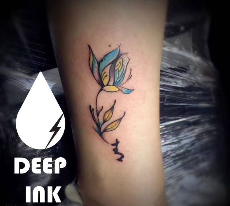 脚踝小花纹身图片_成品腿部脚部清新植物纹身图案