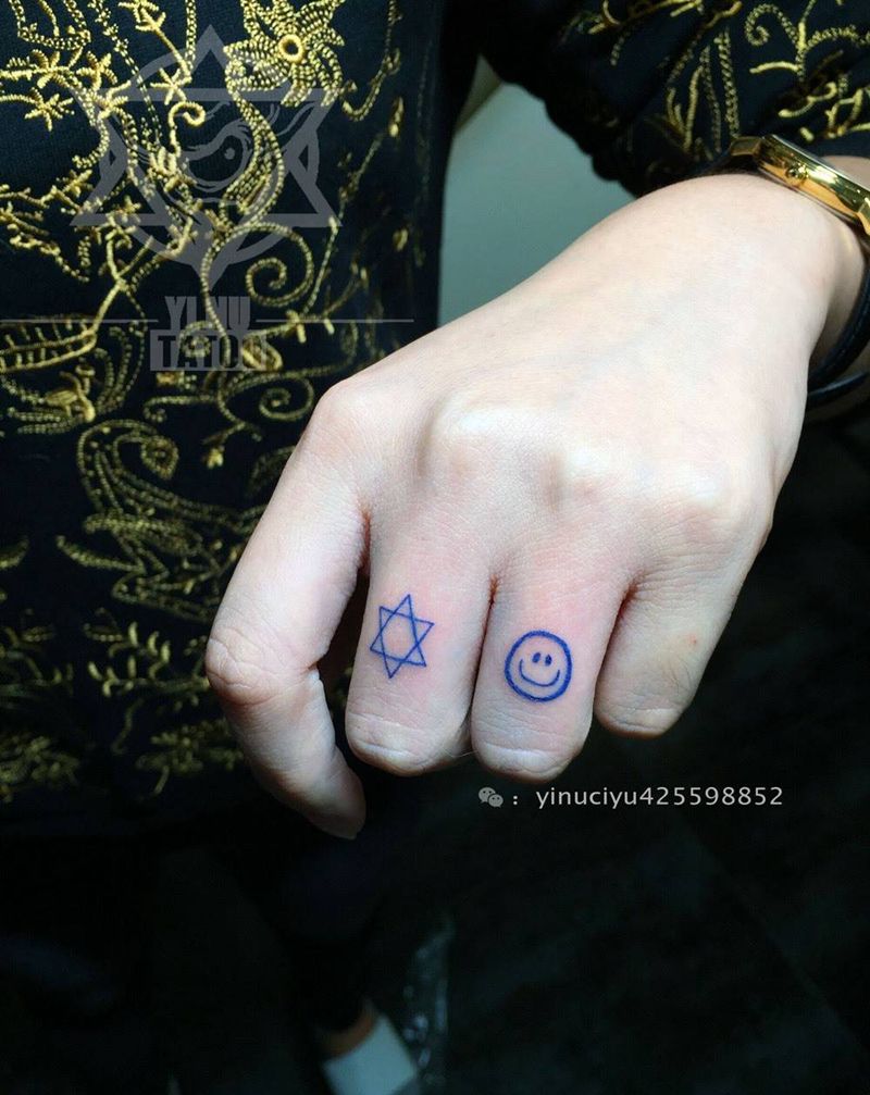 六芒星、笑脸纹身纹身图片_成品手部清新艺奴刺域纹身图案