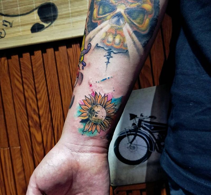 向日葵纹身图片_清新成品纹身图案