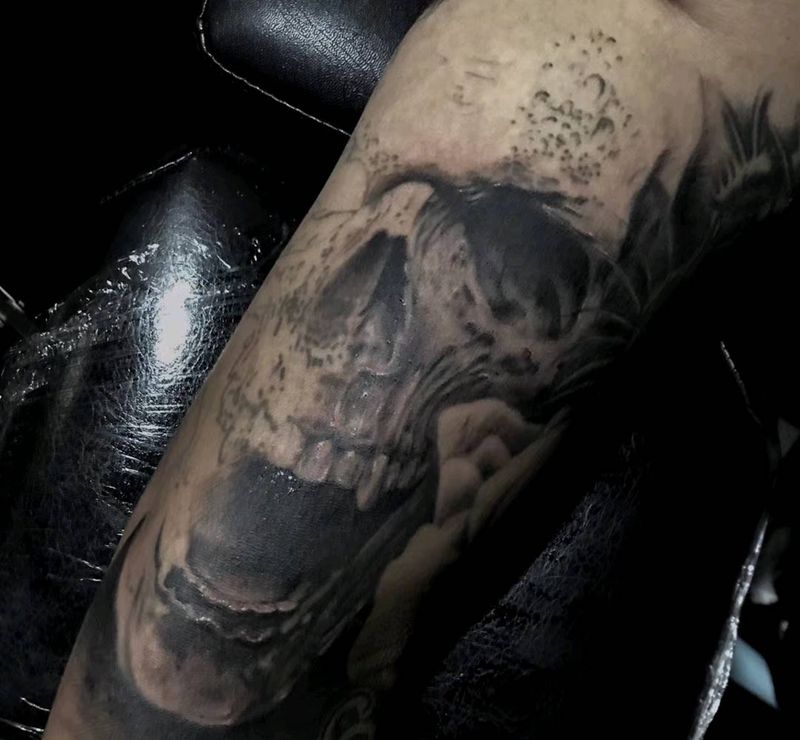 写实骷髅（未完）纹身图片_手臂欧美写实骷髅纹身图案