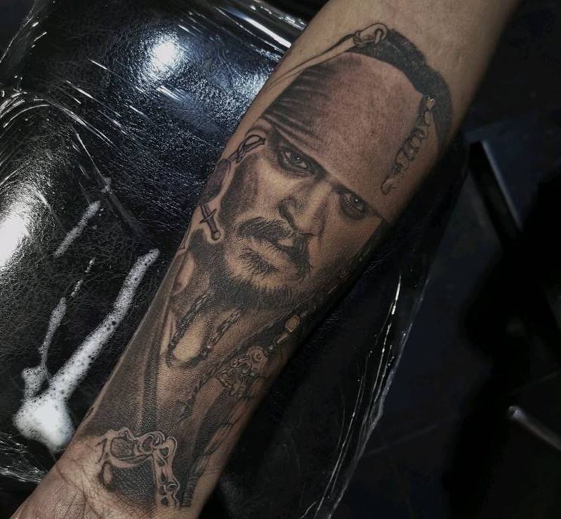 杰克船长纹身图片_手臂欧美写实纹身图案