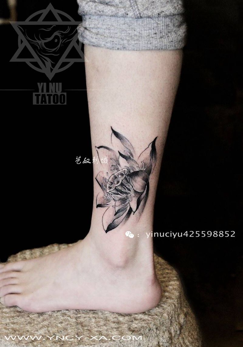 原创莲花纹身纹身图片_成品腿部传统清新原创艺奴刺域纹身图案