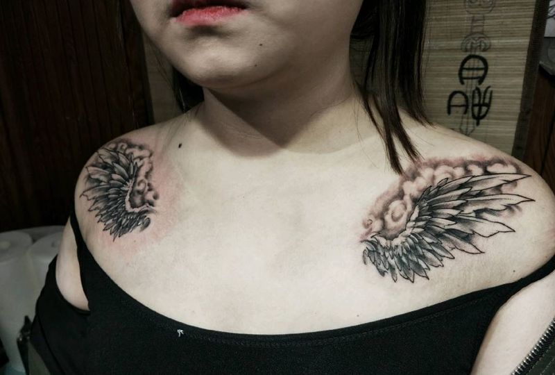 翅膀纹身图片_肩部清新成品纹身图案