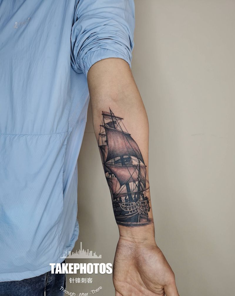 帆船纹身图片_手臂欧美写实新传统纹身图案