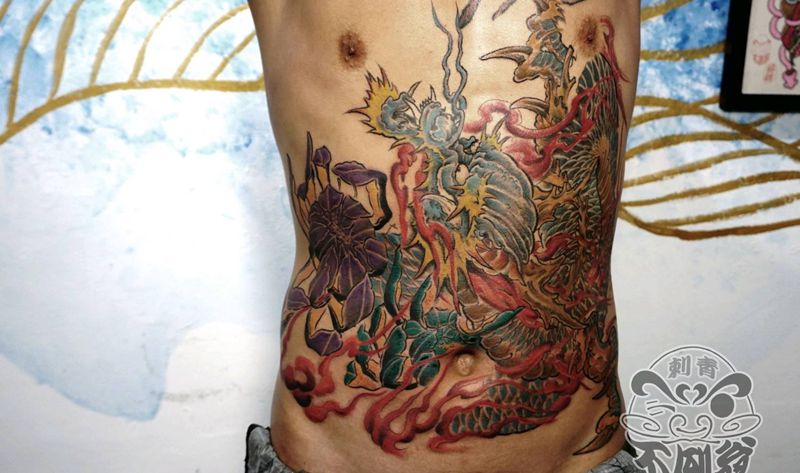 新传统龙纹身图片_新传统纹身图案