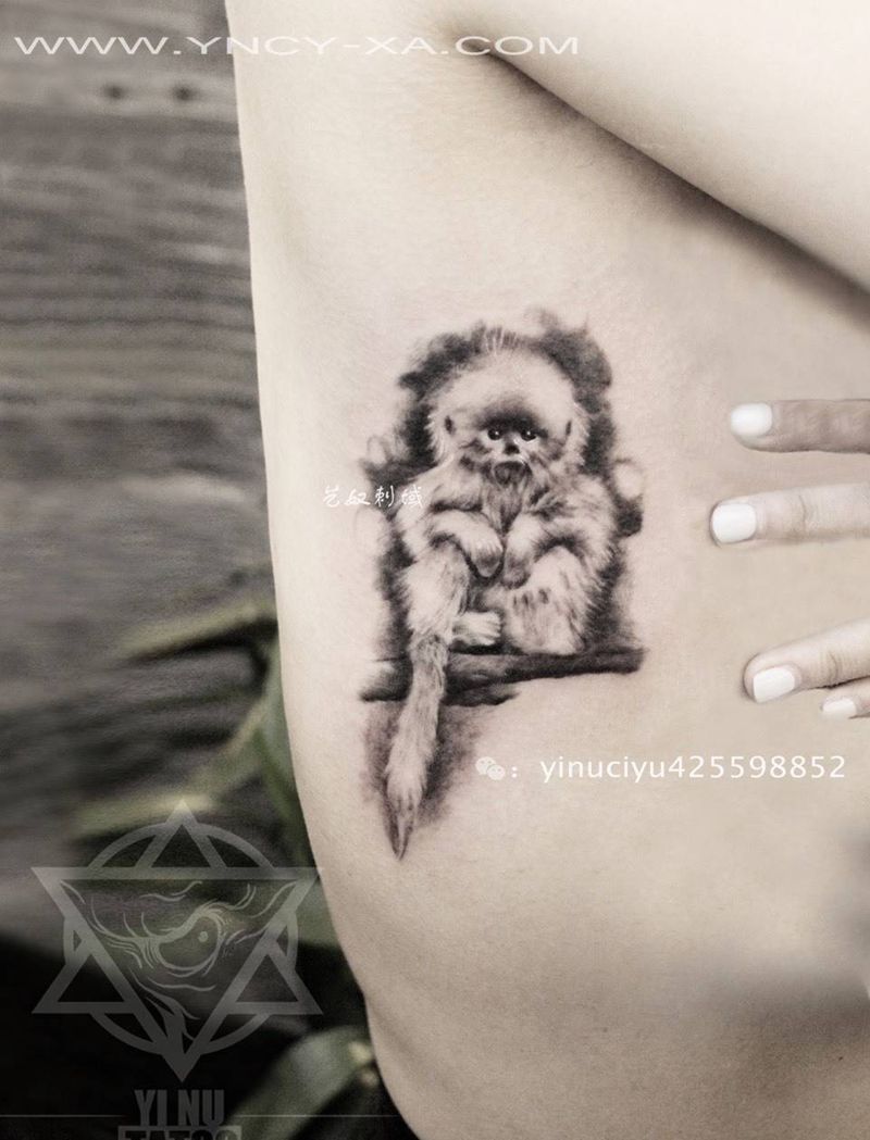 猴子纹身图片_成品腰部清新写实动物艺奴刺域纹身图案