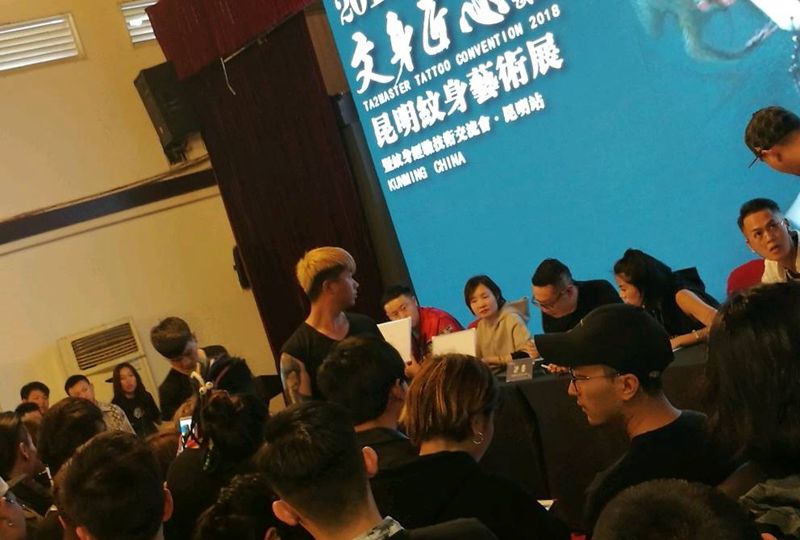 我的模特上台比赛纹身图片