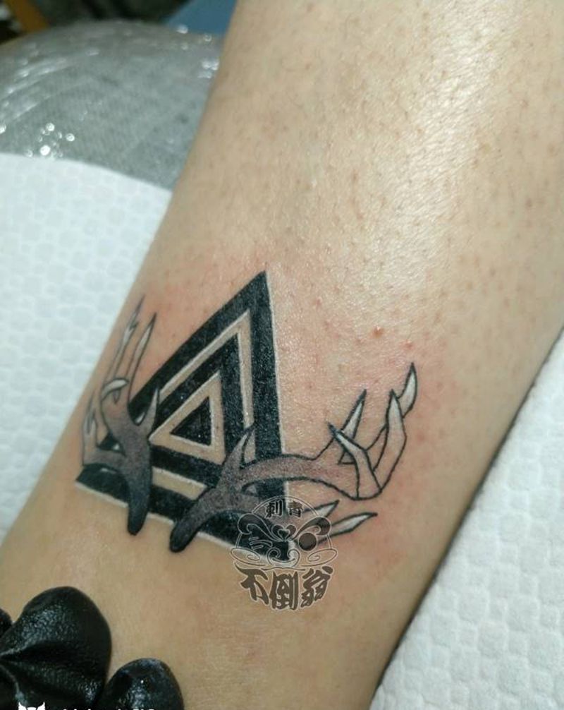 原创小鹿角纹身图片