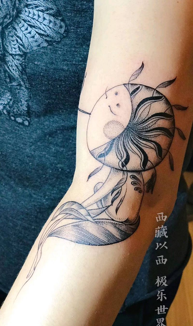 抽烟的小精灵纹身图片_手臂纹身图案