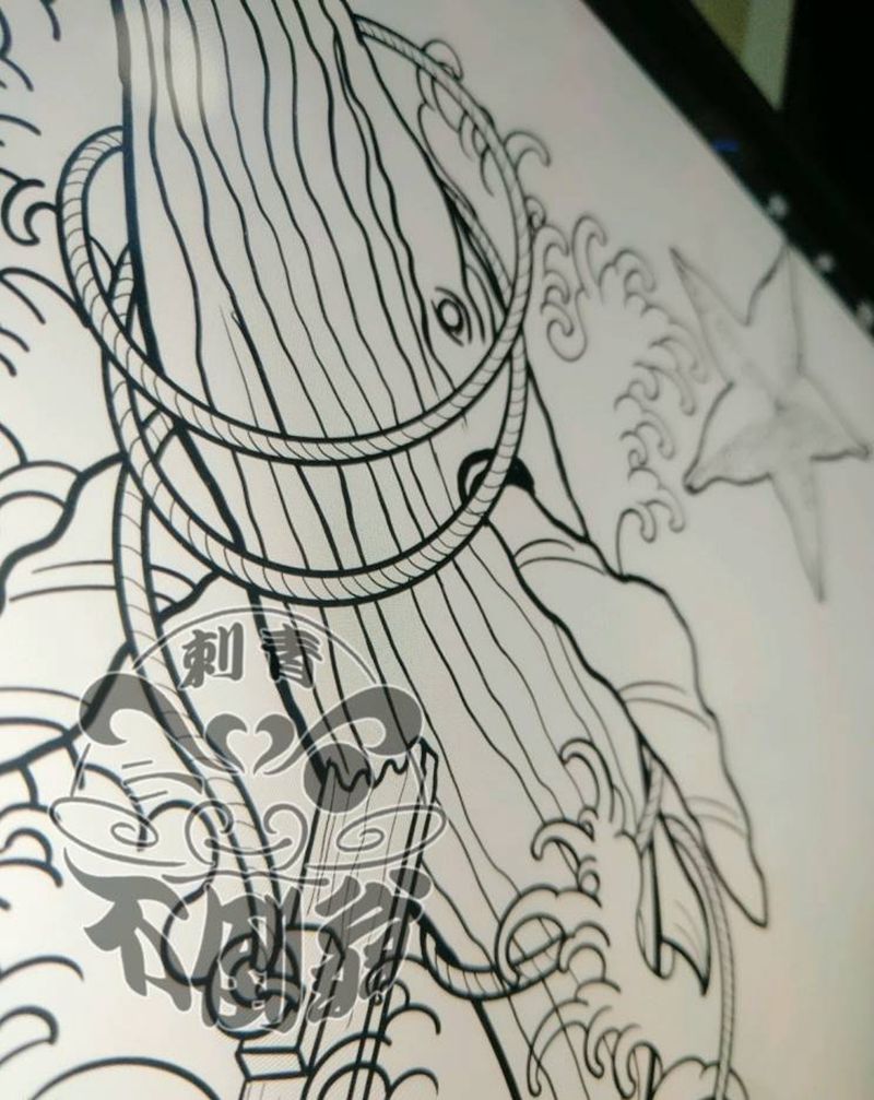 同一素材，画了两个风格纹身图片_水墨New School纹身图案