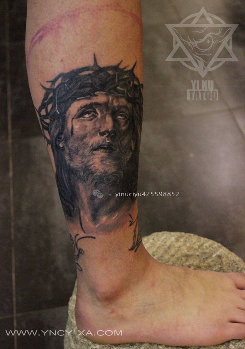 耶稣包腿未完纹身图片_腿部欧美原创艺奴刺域纹身图案