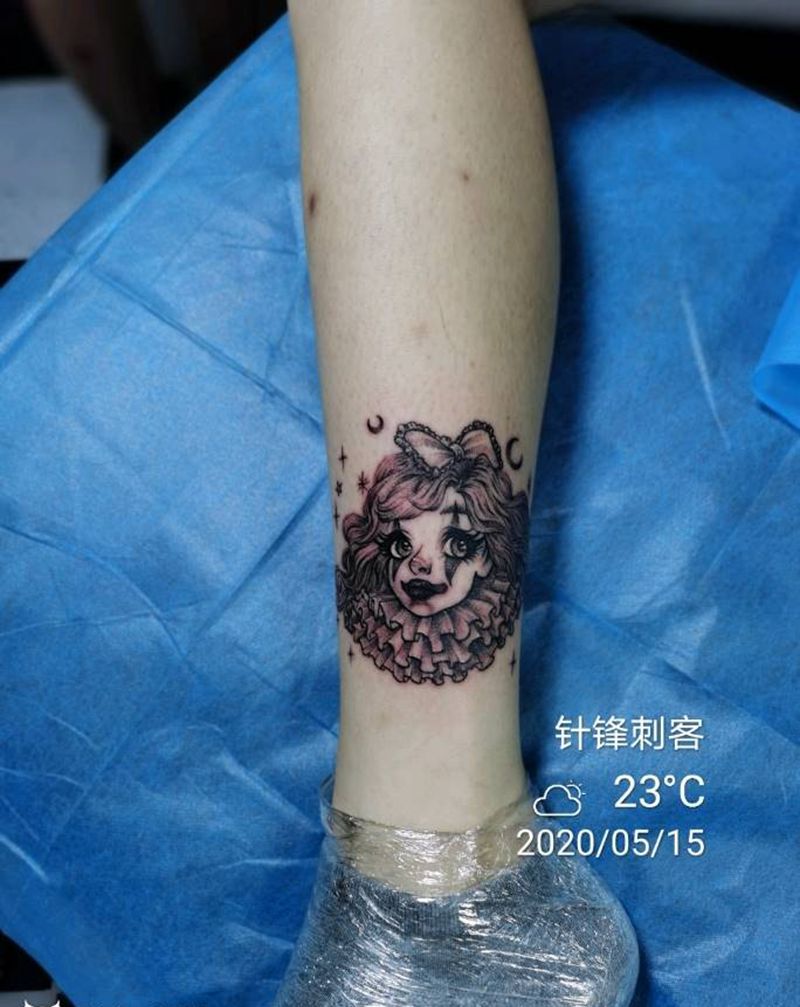 小丑女纹身图片_脚部新传统小丑纹身图案