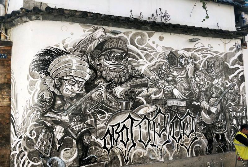 酒吧门口纹身图片