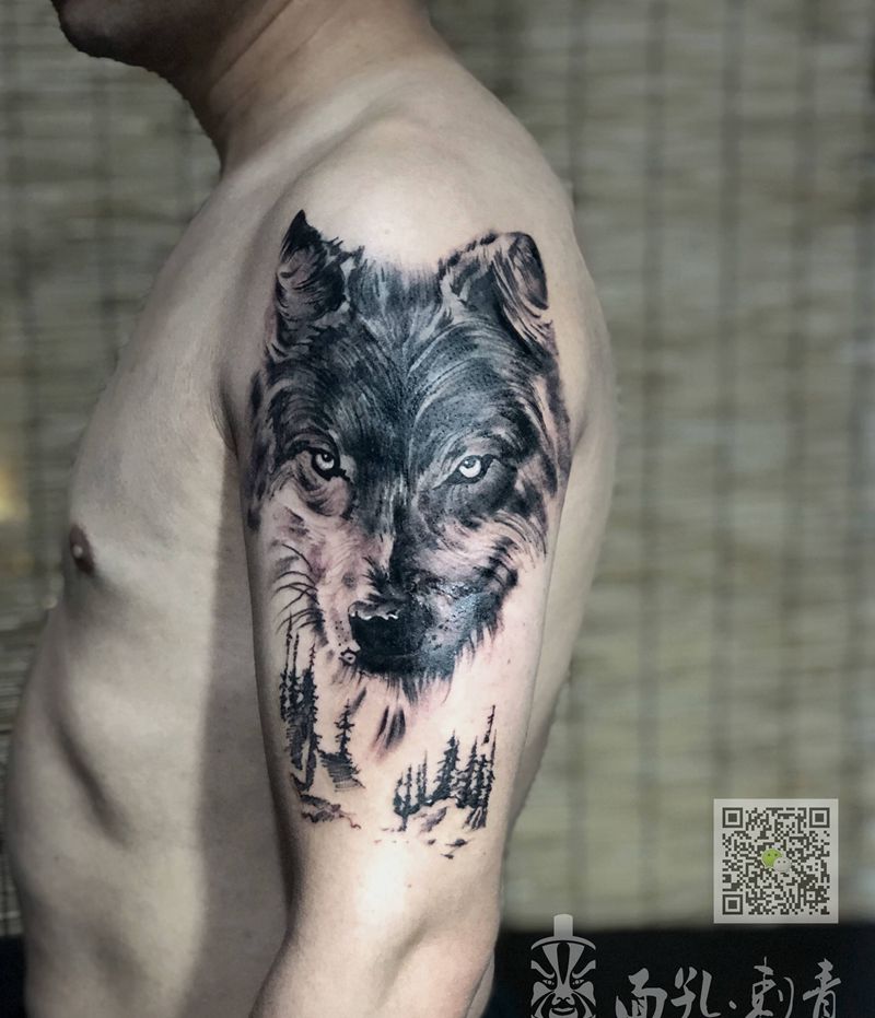 狼头纹身图片_手臂水墨狼纹身图案