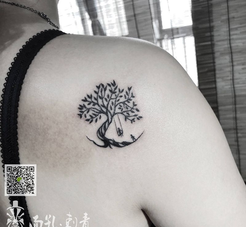 树纹身图片_肩部图腾纹身图案