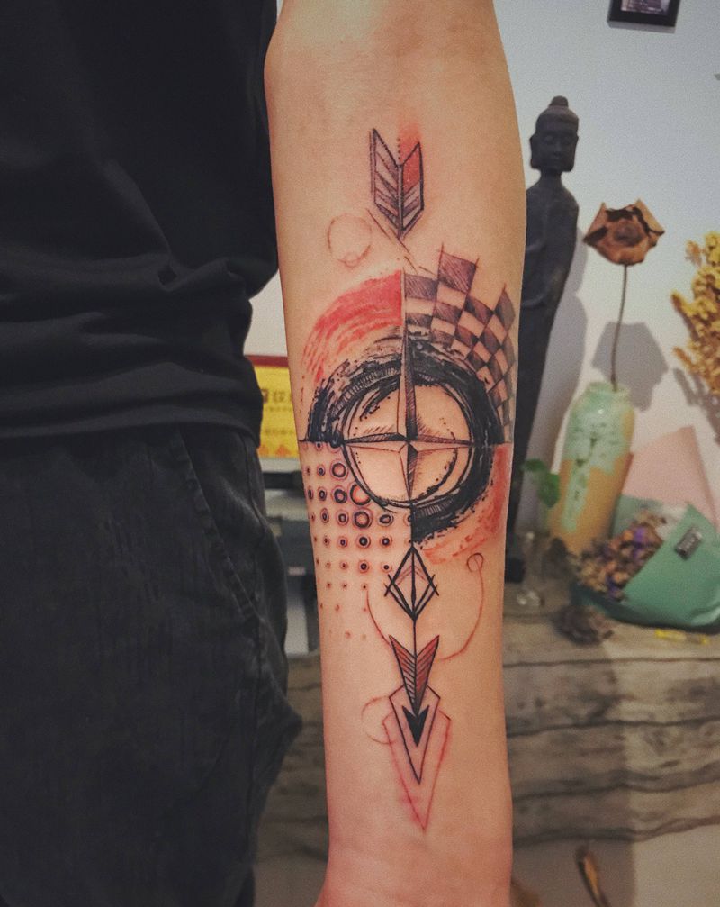 方向纹身图片_手臂水墨水彩纹身图案