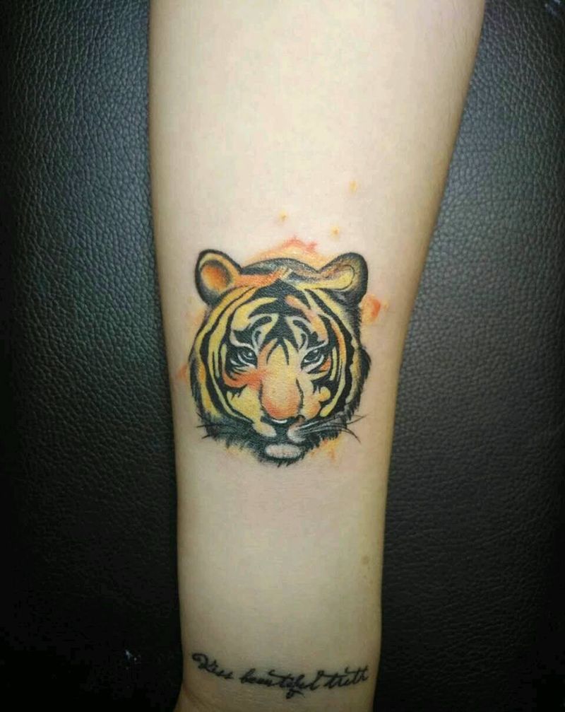 虎头纹身图片_成品纹身图案