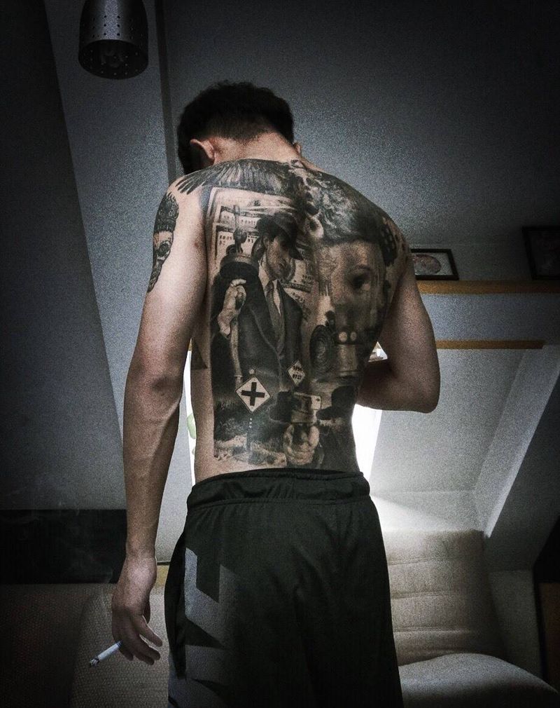 买家秀纹身图片_背部欧美写实黑灰满背纹身图案