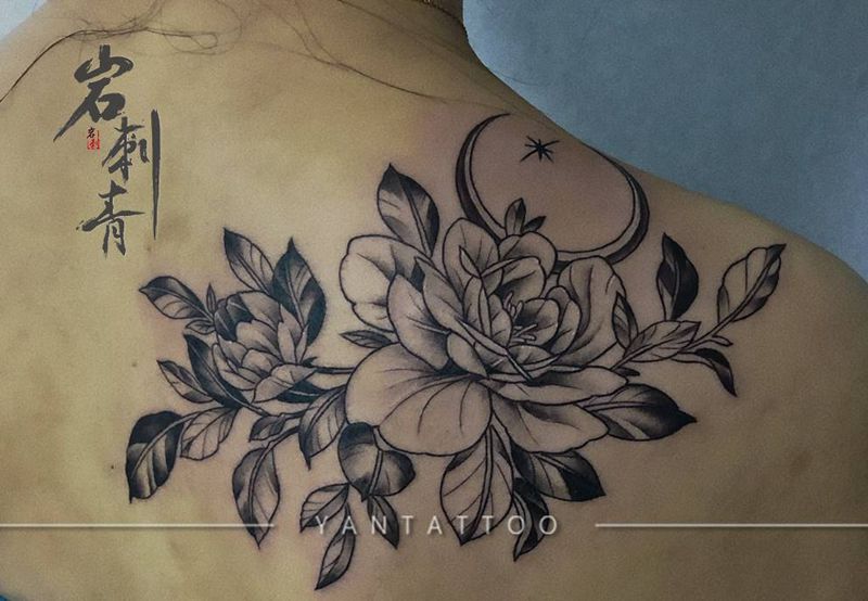 素花纹身图片_肩部纹身图案