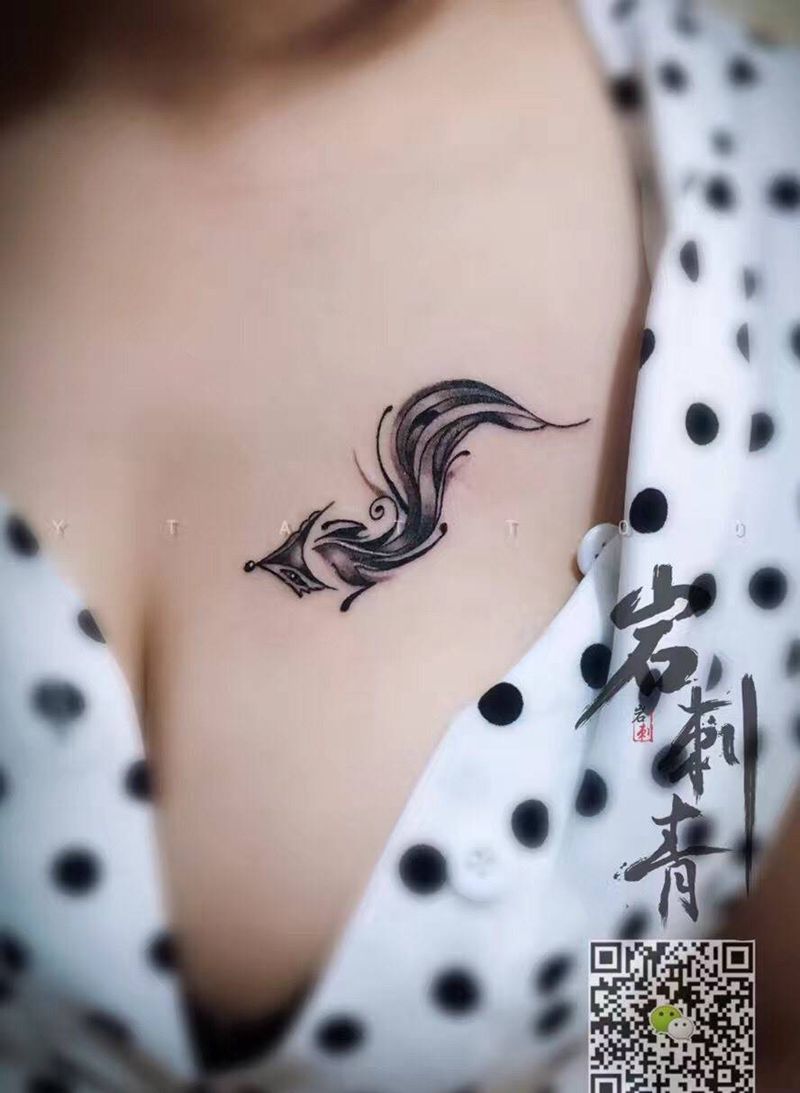 狐狸纹身图片_动物清新成品胸部纹身图案