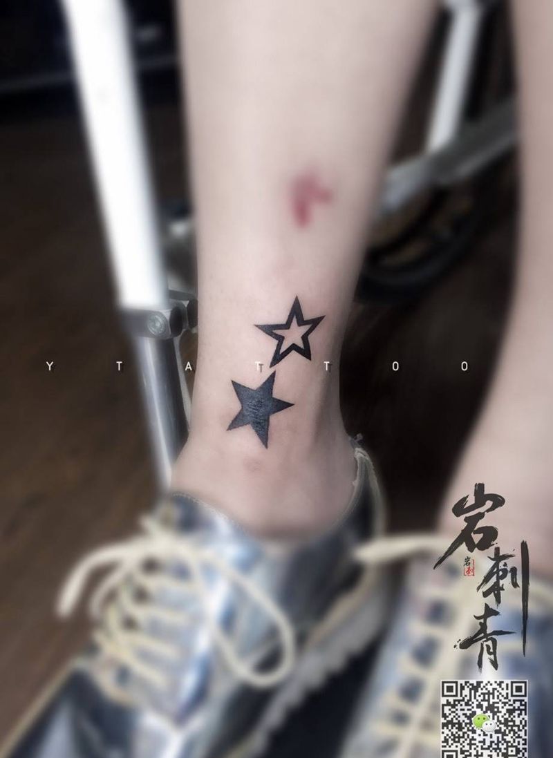 星星纹身图片_成品腿部清新几何遮盖纹身图案