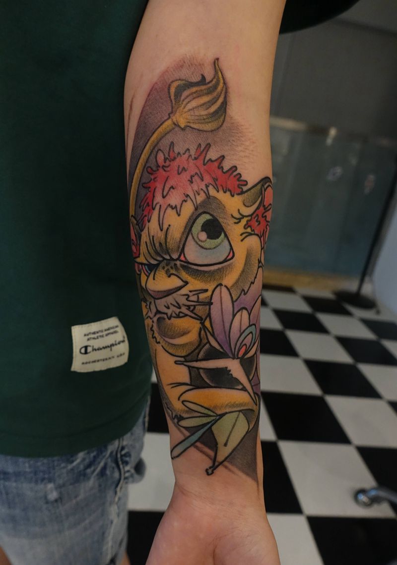 new school 狮子王纹身图片_手臂New School狮子王辛巴狮子纹身图案