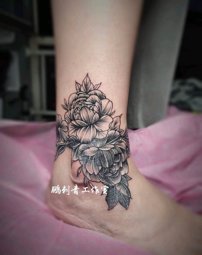 素花纹身图片_脚部点刺纹身图案