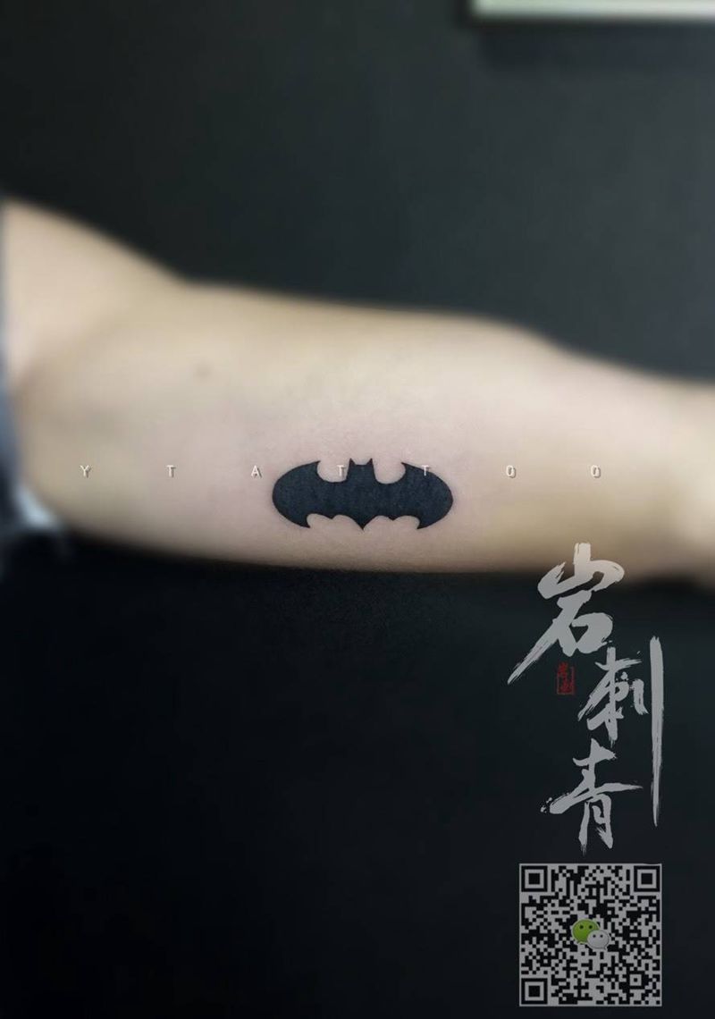 蝙蝠侠纹身图片_成品手臂清新贴纸纹身图案