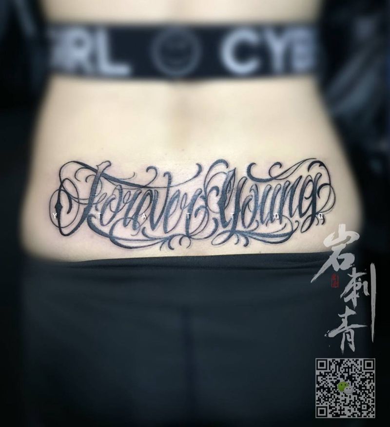 奇卡诺花体字纹身图片_成品腰部欧美字符纹身图案