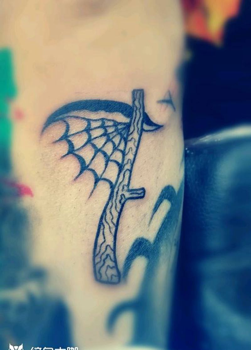 小斧子纹身图片