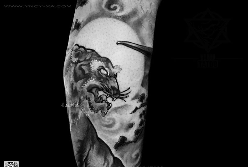 和尚老师原创 虎鹤小腿纹身图片_成品艺奴刺域原创动物传统腿部纹身图案