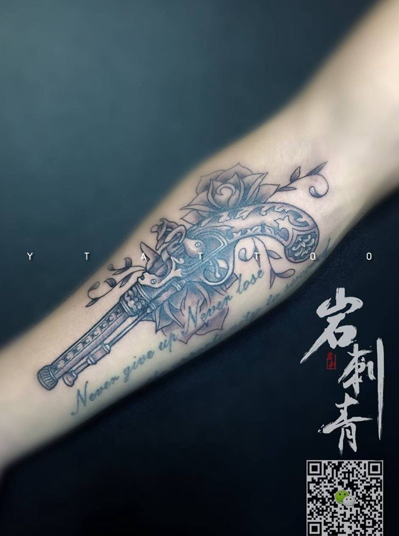 枪花纹身图片_成品手臂欧美静物纹身图案