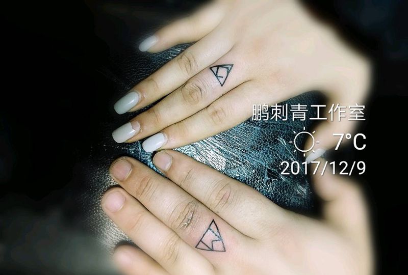 情侣小清新纹身图片_原创纹身图案