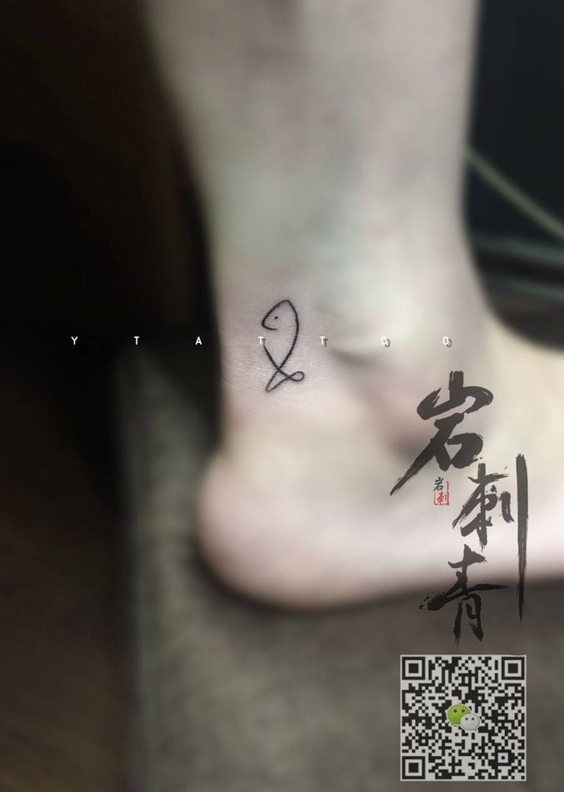 小鱼纹身图片_成品脚部清新动物纹身图案