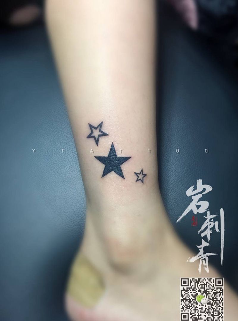 小星星纹身图片_成品腿部清新几何纹身图案