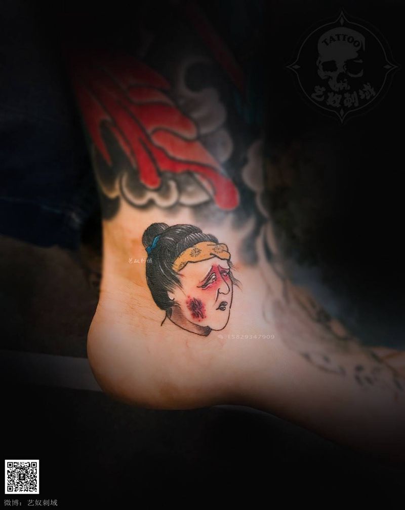 传统小图纹身图片_成品原创艺奴刺域人物传统脚部腿部纹身图案