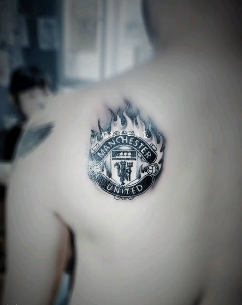 曼联纹身图片_肩部纹身图案