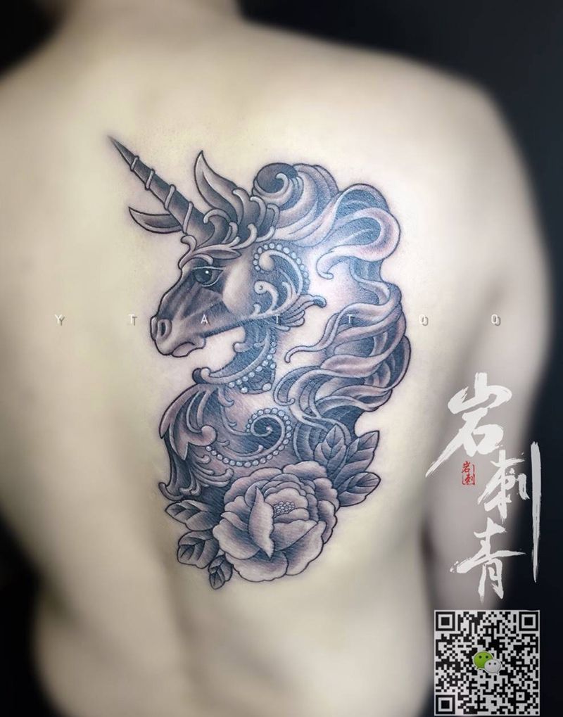 独角兽纹身图片_成品背部欧美动物原创纹身图案