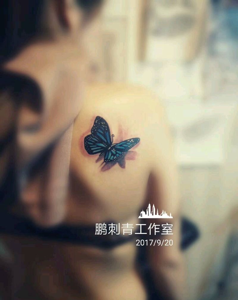 3D蝴蝶纹身图片_背部纹身图案