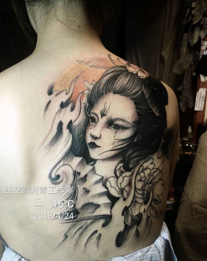 遮盖作品纹身图片_背部纹身图案