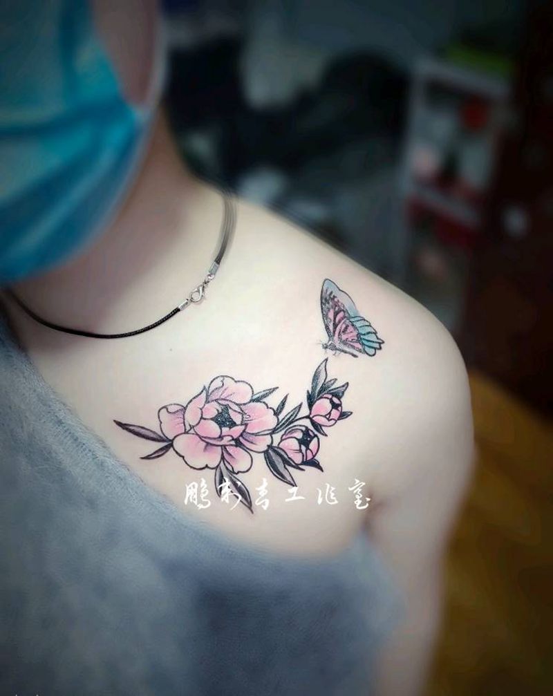 花纹身图片_胸部新传统纹身图案