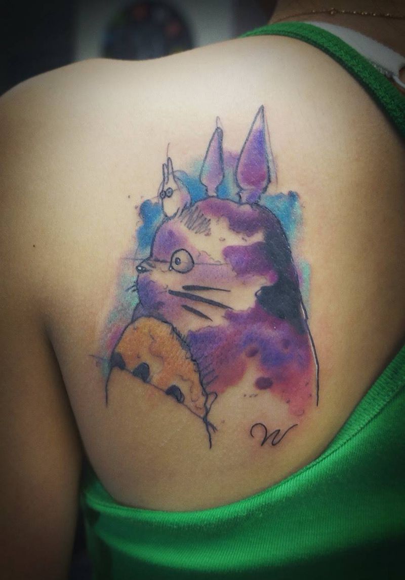 totoro纹身图片_成品背部肩部欧美传统清新动物纹身图案