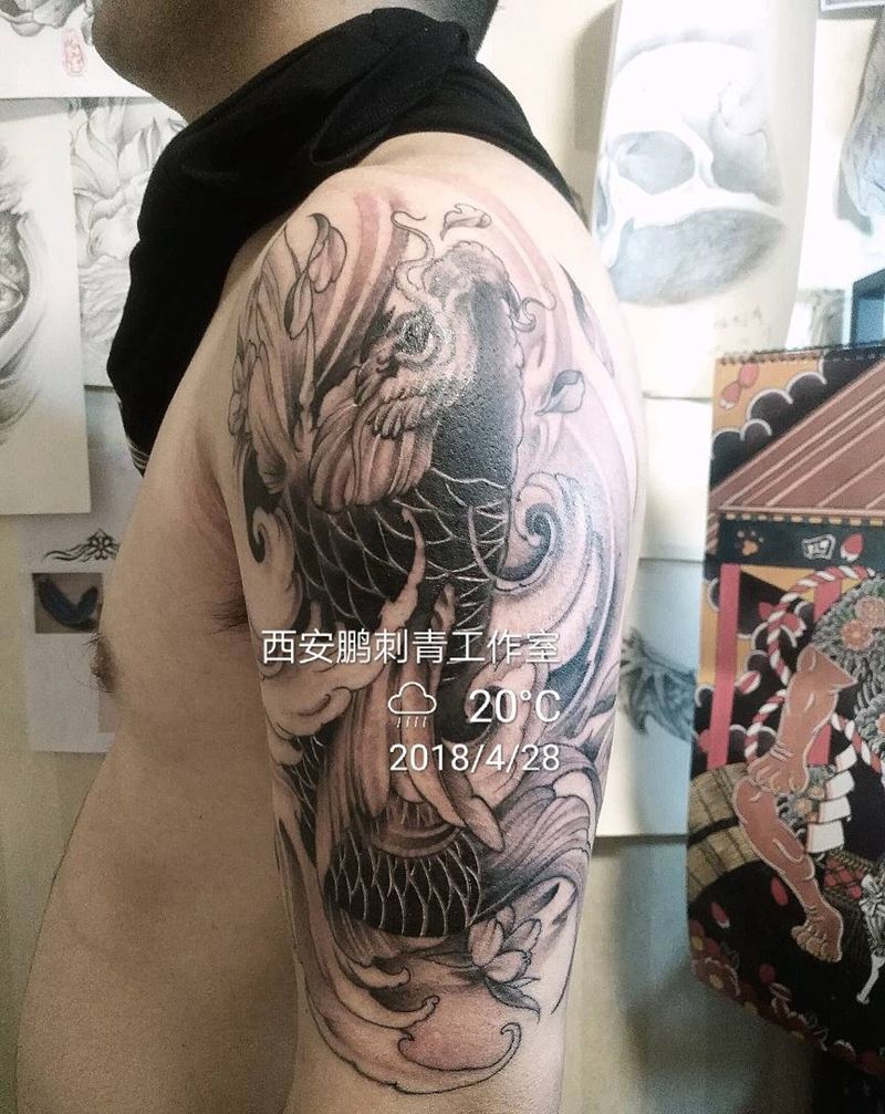 大鲤鱼纹身图片