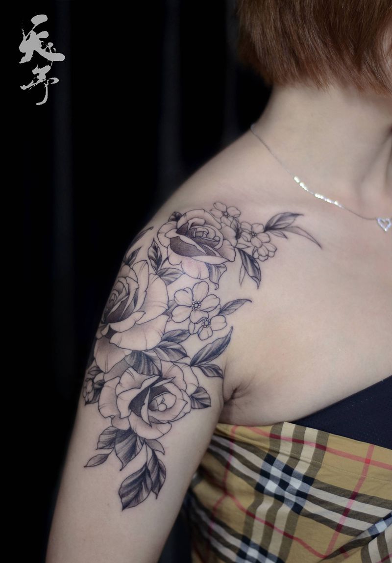 西安天予刺青黑灰作品纹身图片_肩部纹身图案